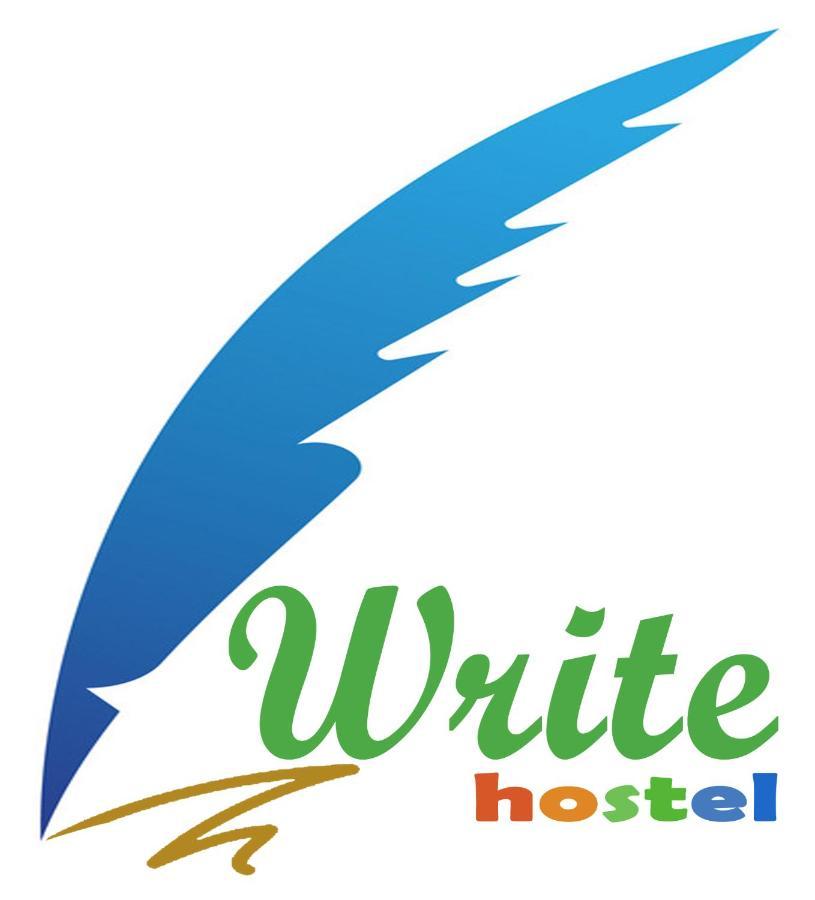 Write Hostel Batununggul Esterno foto